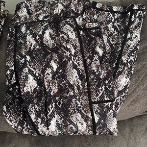 CVG Capris Size Medium never worn